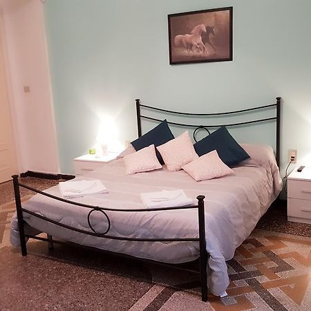 Royal Suite Генуа Екстериор снимка