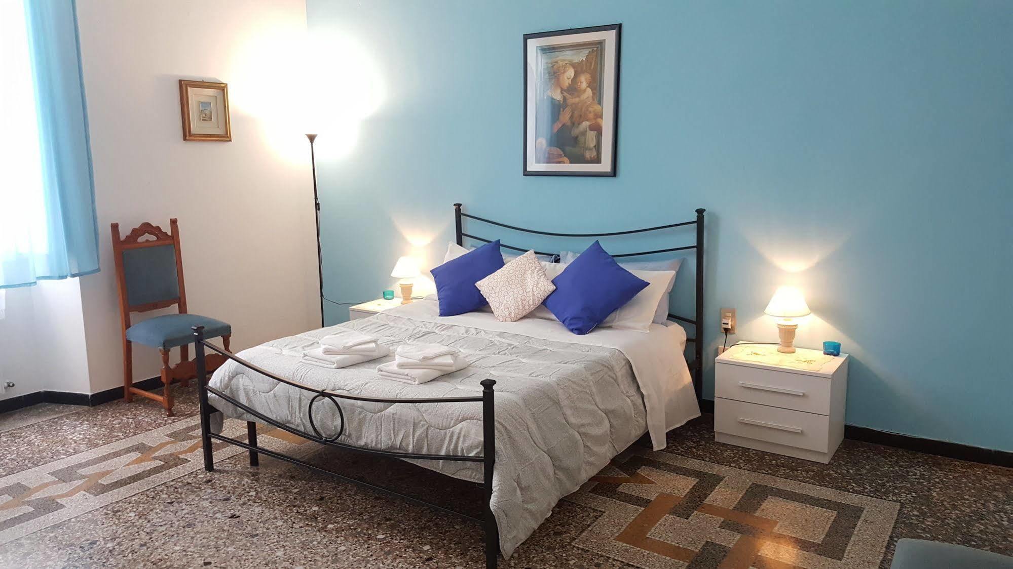 Royal Suite Генуа Екстериор снимка