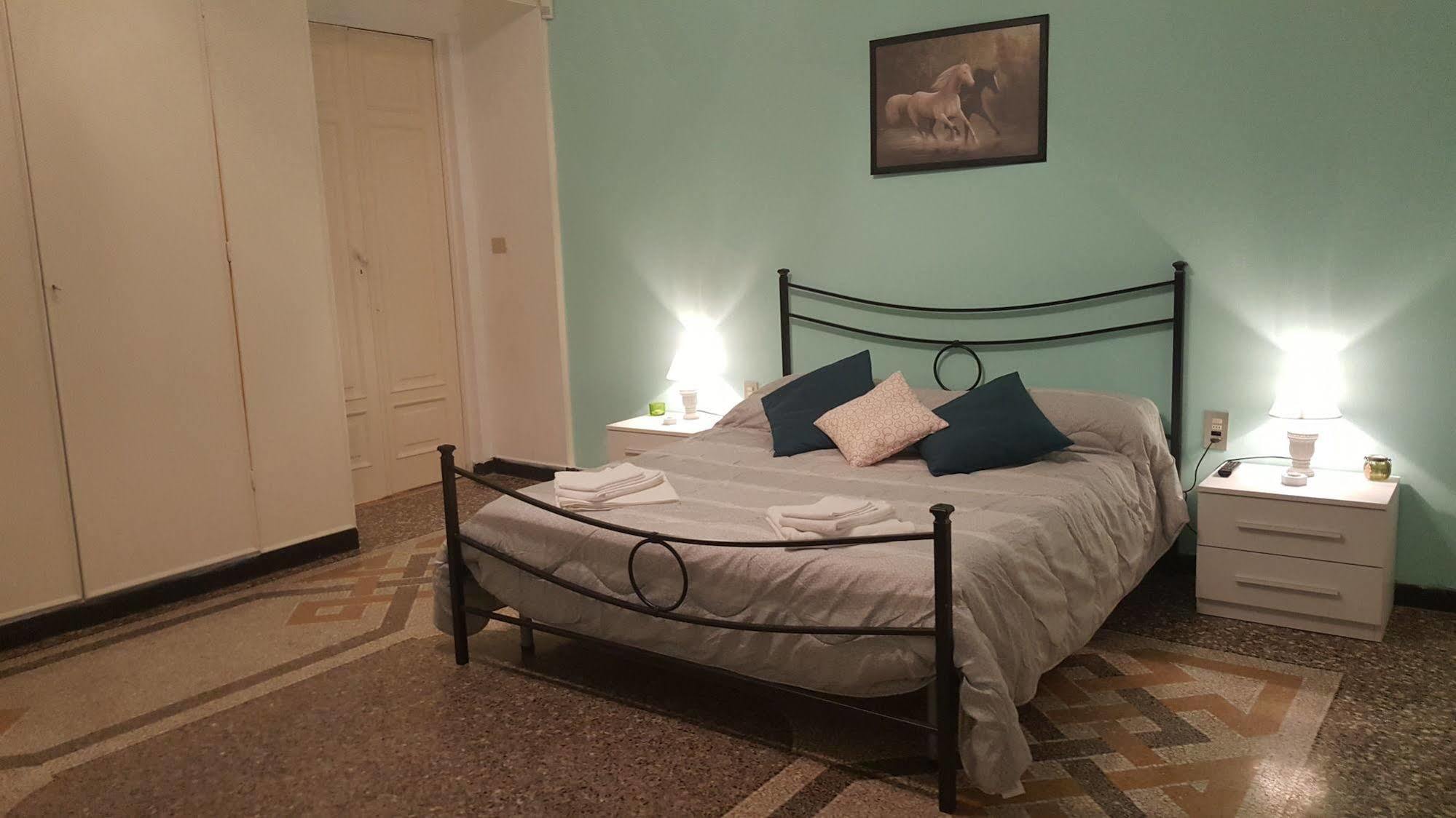 Royal Suite Генуа Екстериор снимка