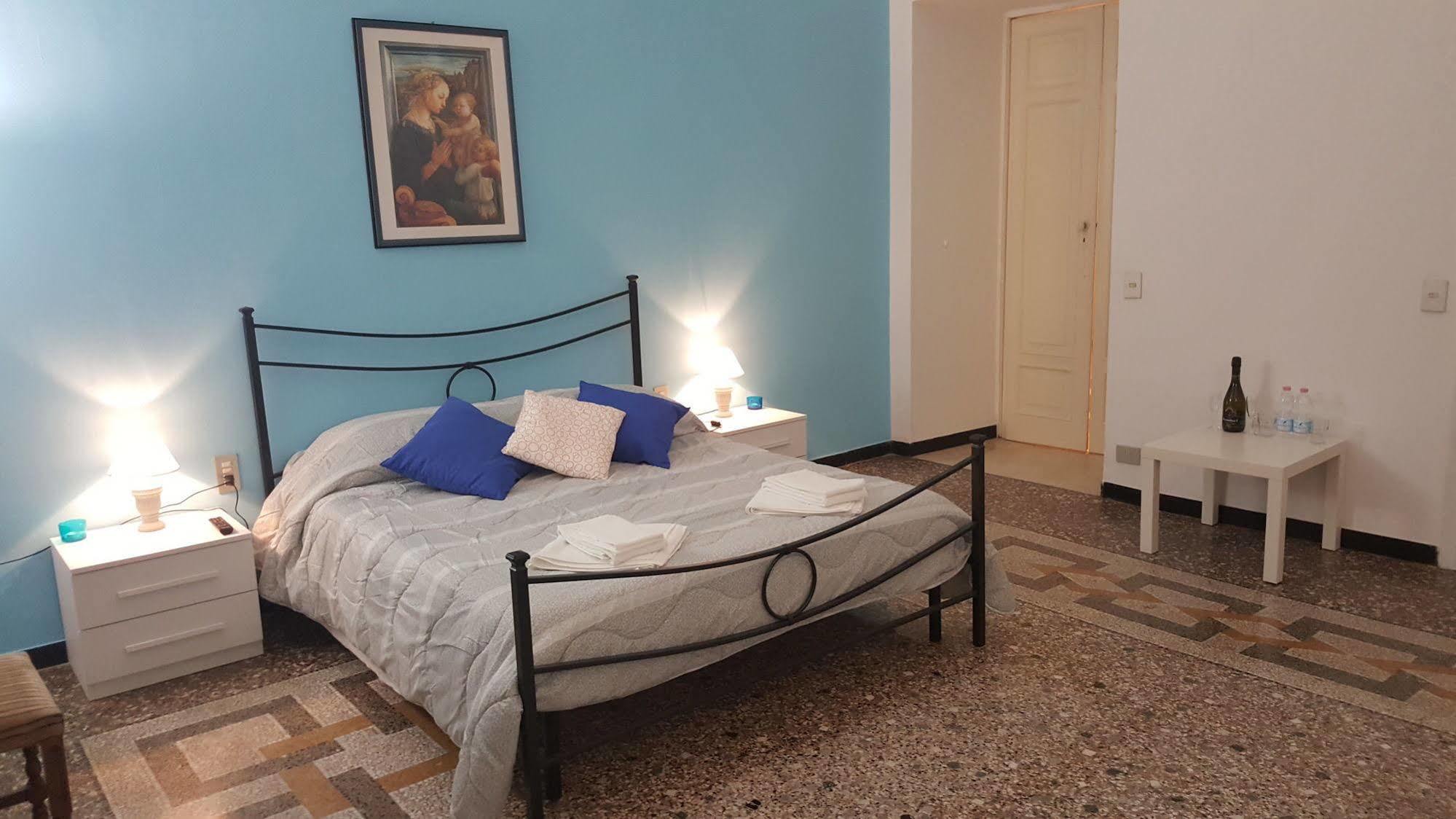 Royal Suite Генуа Екстериор снимка